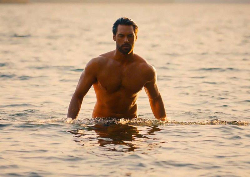 What Lies Below (2020)