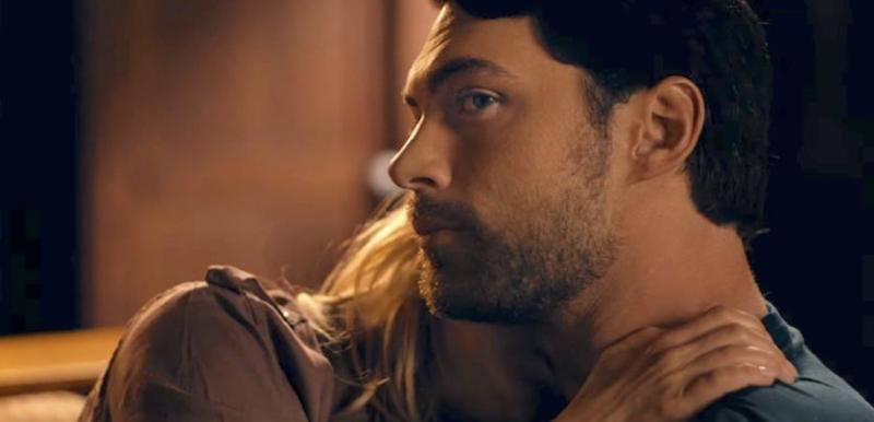 What Lies Below (2020)