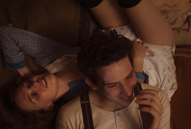 Mothering Sunday (2021)