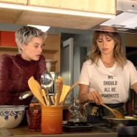 Madres paralelas (2021)